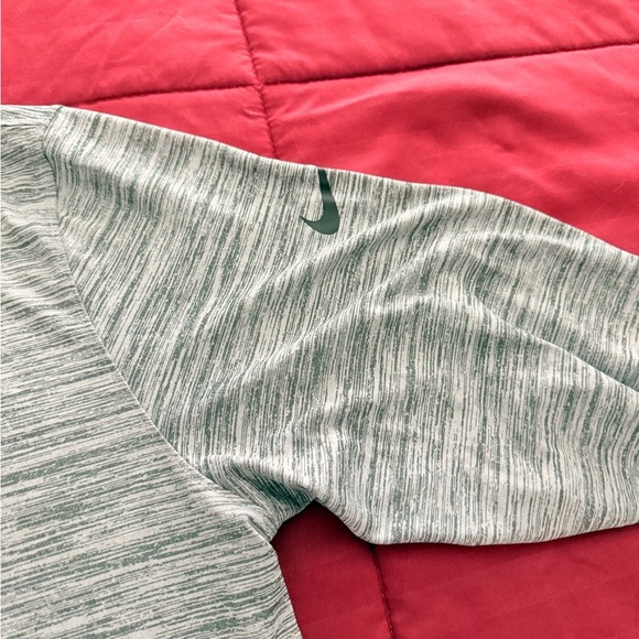 Nike Men's Gray Raiders T-Shirt - Picture 3 of 4